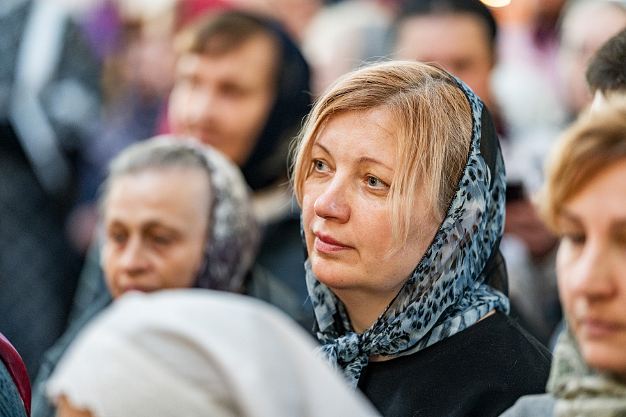 Вечерня с чтением акафиста Страстям Христовым во Владимирском храме посёлка Красково г.о. Люберцы